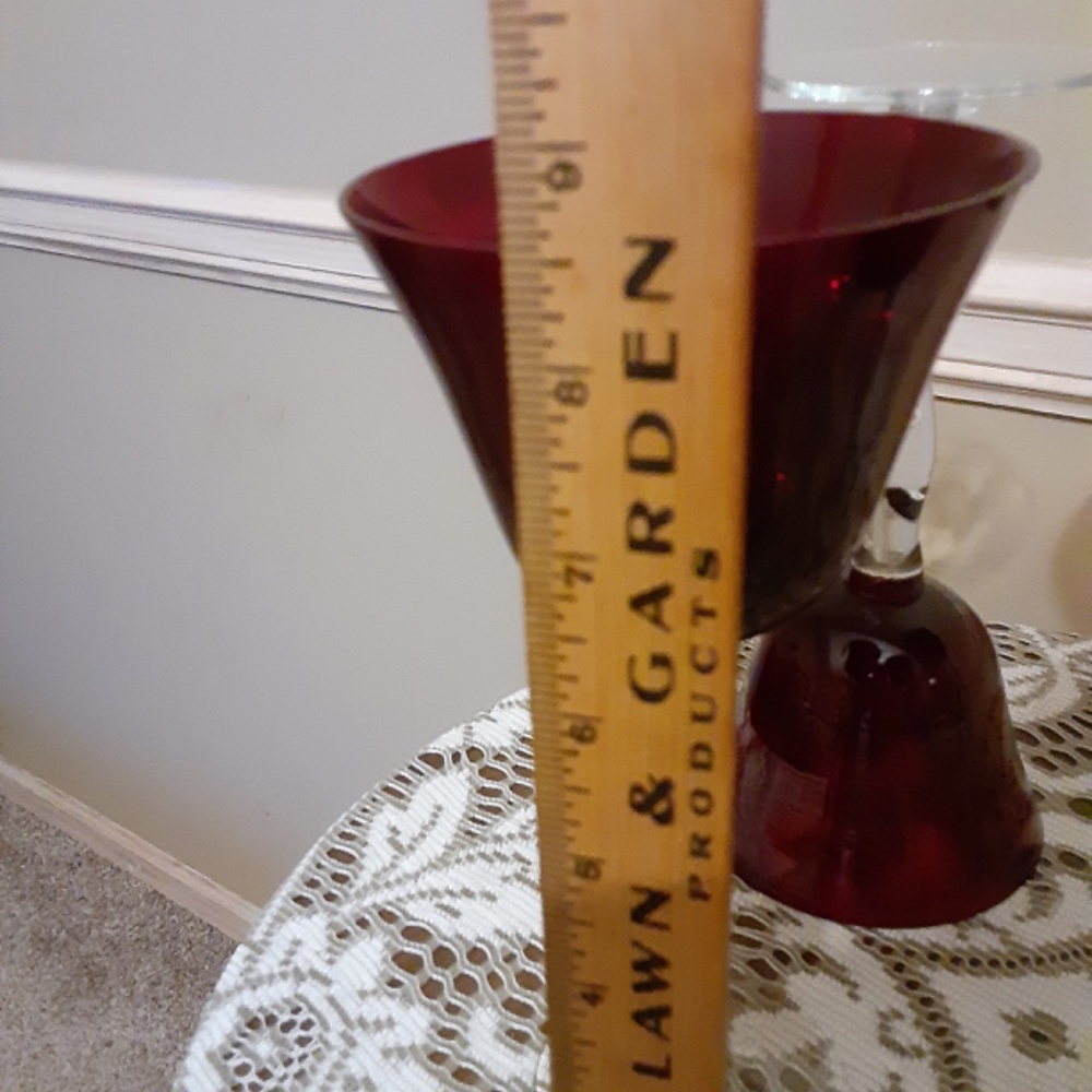 Four Ruby Red Crystal Wine Glasses - Picture 5 of 8